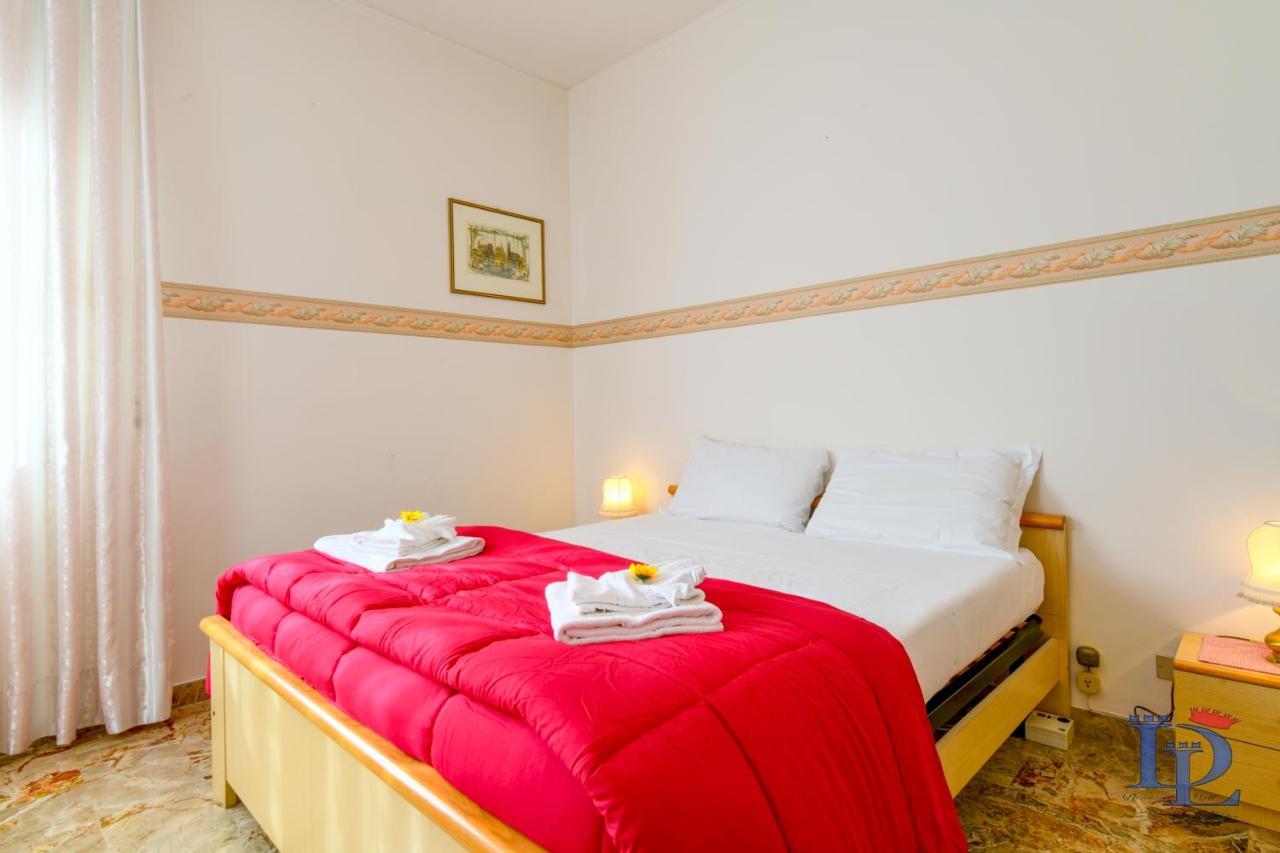Desenzanoloft Official Partner Marriott Homes & - The Sunflower Front Desenzano del Garda